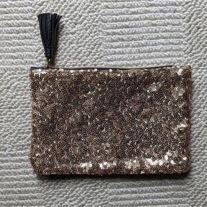 Glamorous gold tassel bag